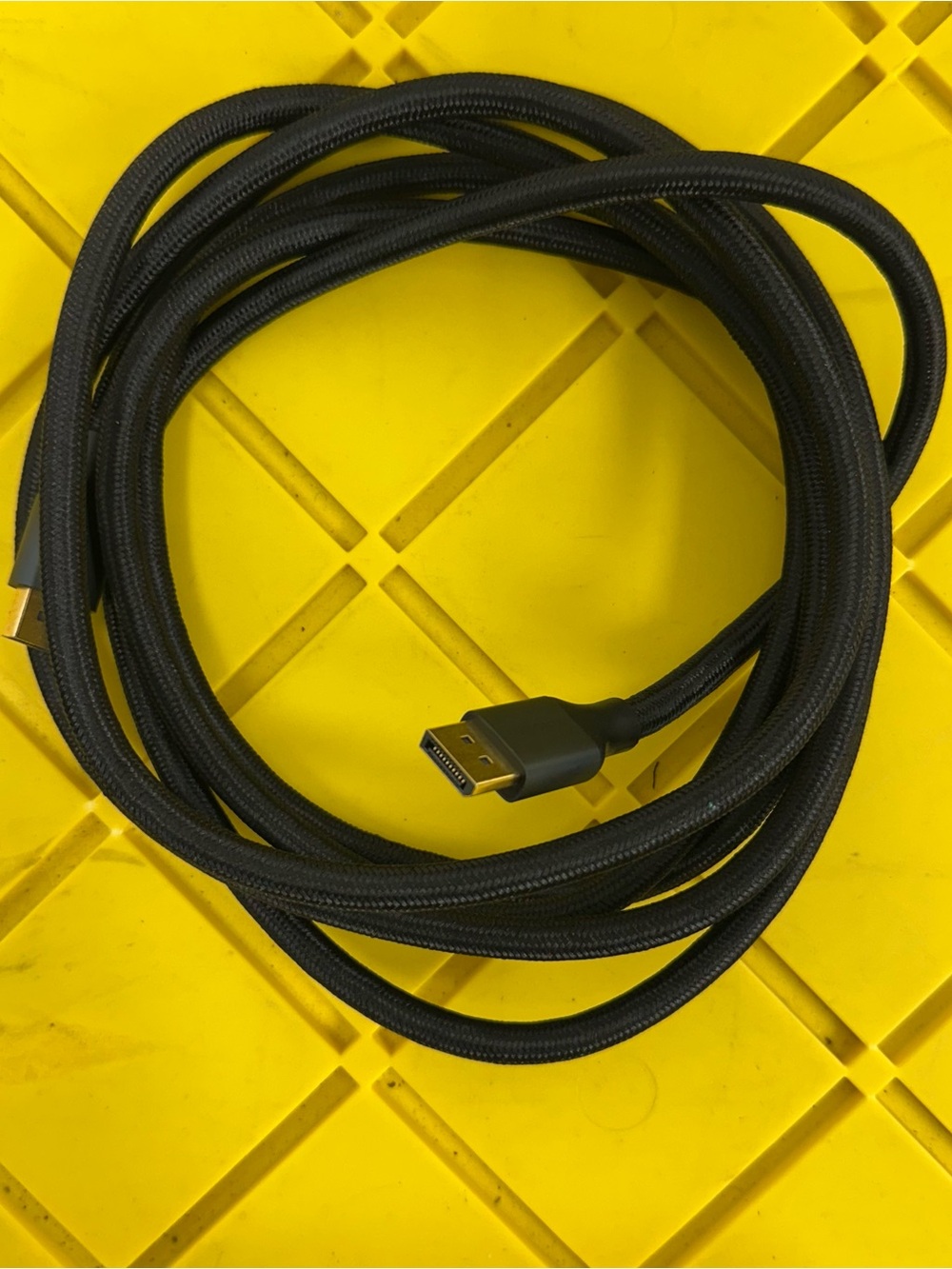 Insignia 10' DisplayPort Cable Black